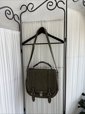 *GUC* Olive Green Faux Leather Messenger Shoulder Bag